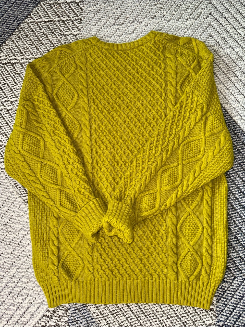 Aritzia —Sunday Best — Bright Green, Oversized Cable Knit Peggy Sweater - Picture 3 of 5